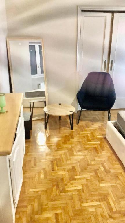 Economy Shared Apartment D In Central Athen Eksteriør billede